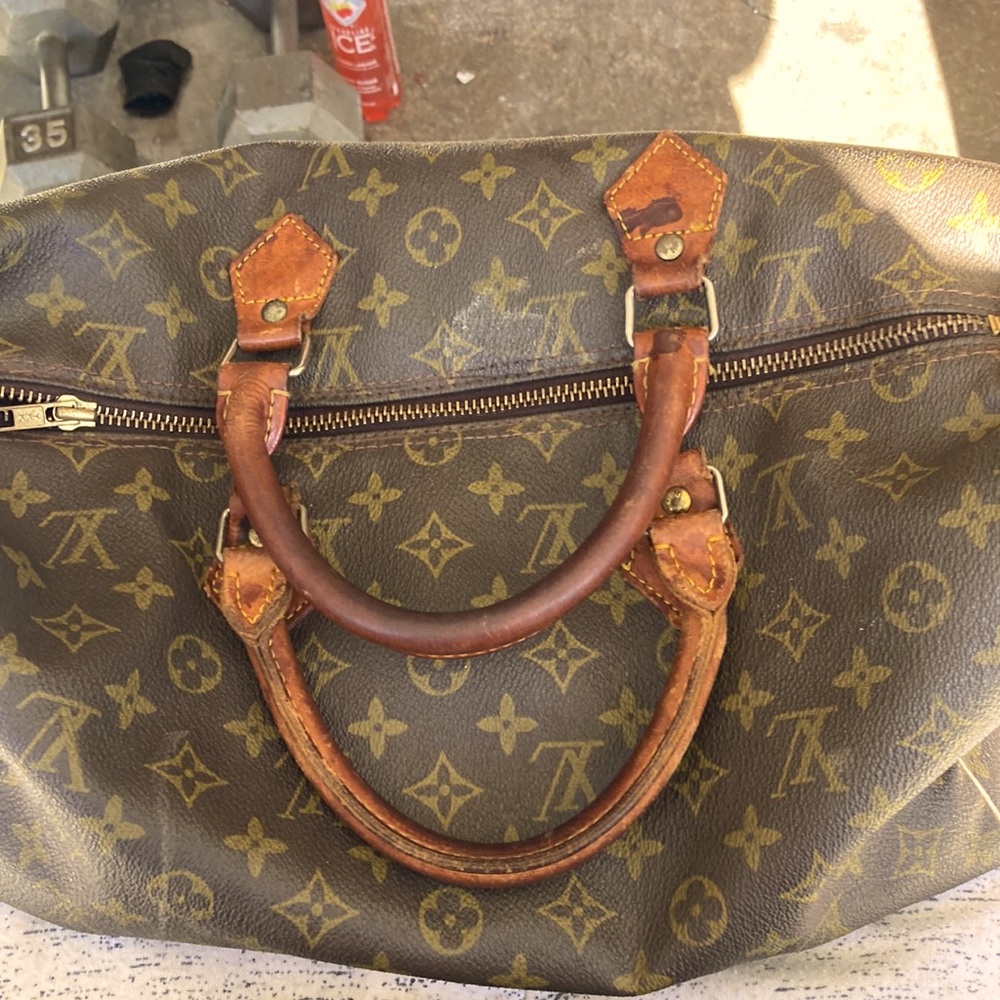 Louis Vuitton bag make or female attire with accent wallet / coin purse - Picture 5 of 5